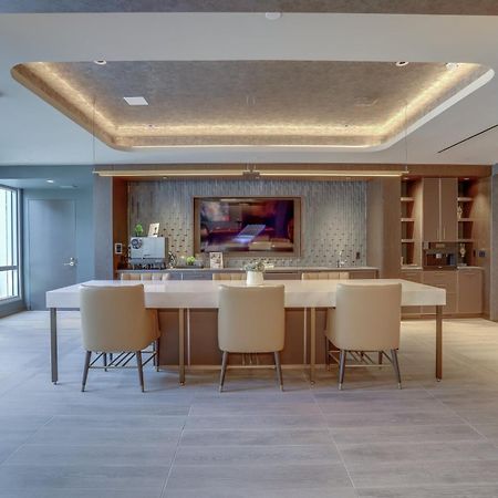 Stylish Condo At Clarendon With Rooftop Views Arlington Ngoại thất bức ảnh