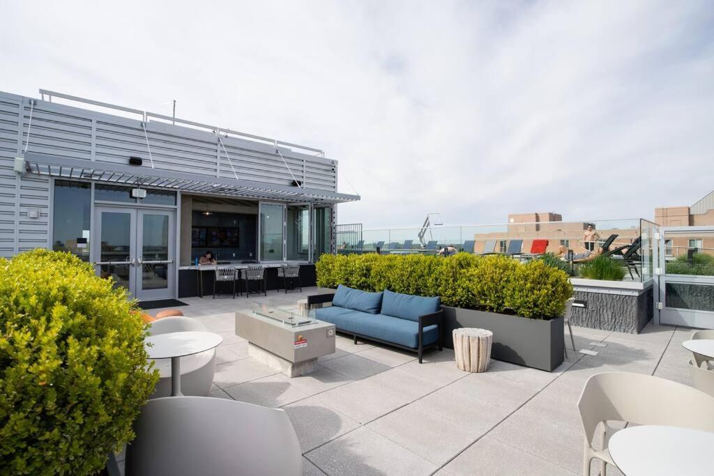Stylish Condo At Clarendon With Rooftop Views Arlington Ngoại thất bức ảnh