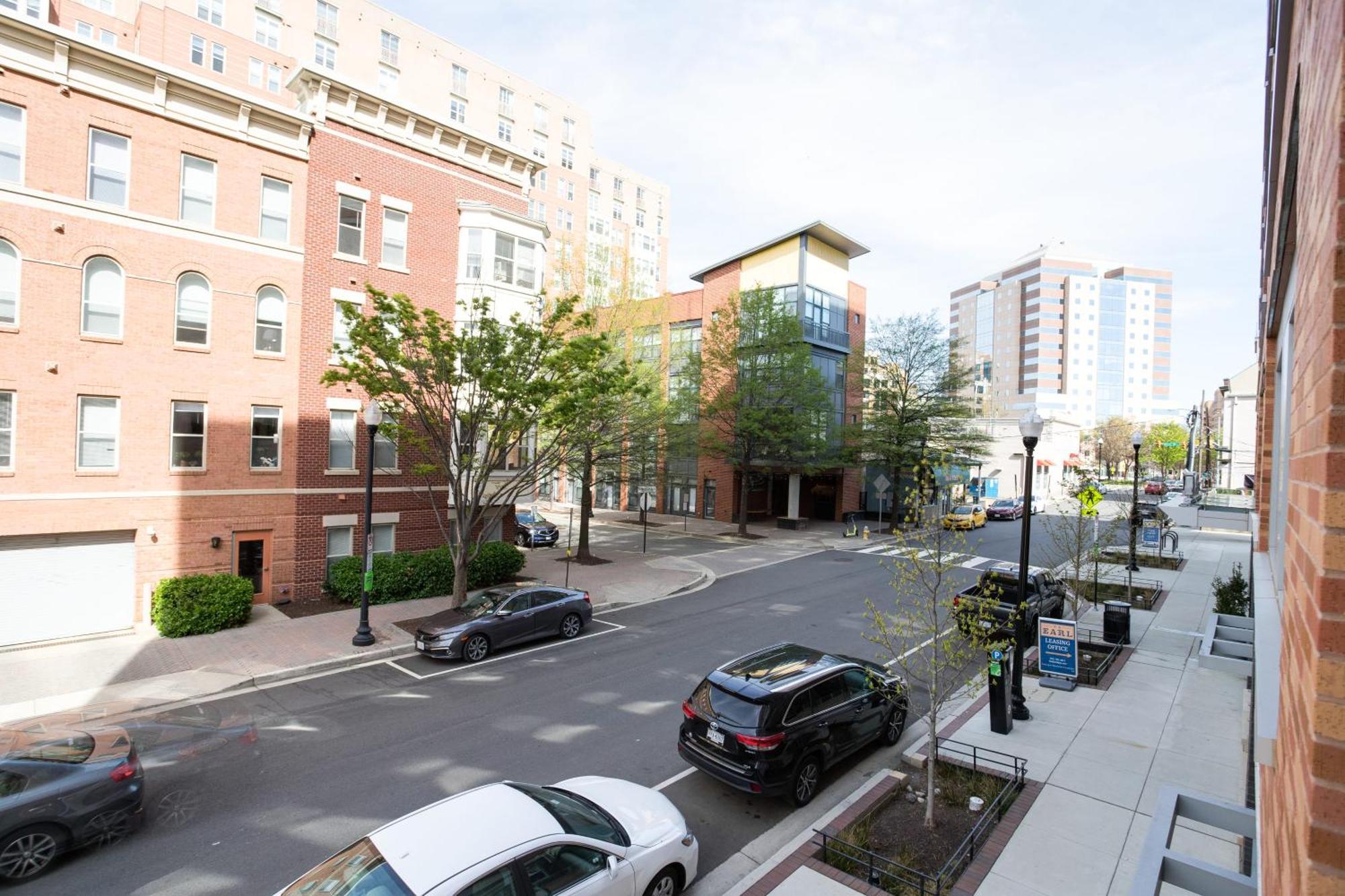 Stylish Condo At Clarendon With Rooftop Views Arlington Ngoại thất bức ảnh